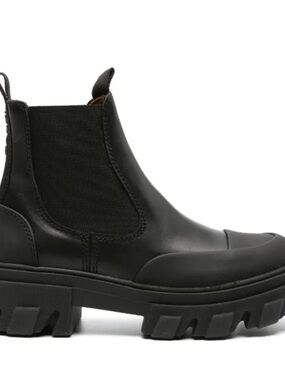 Black Chelsea Lug Sole platform Boot - women